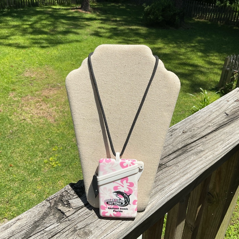 PINK Keep-It Safe Waterproof Sports Case